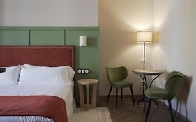 The Honest Hotel & Apartments